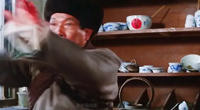 龙叔竹竿战恶霸片段引爆社交平台 | 现场图