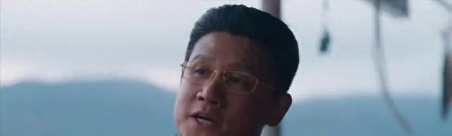 佟悦《金关》演活向修远双面人设，47岁迎来演技高光时刻 | 资讯配图