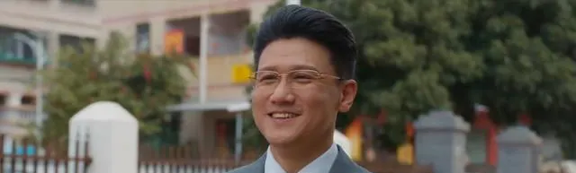 佟悦《金关》演活向修远双面人设，47岁迎来演技高光时刻 | 现场图